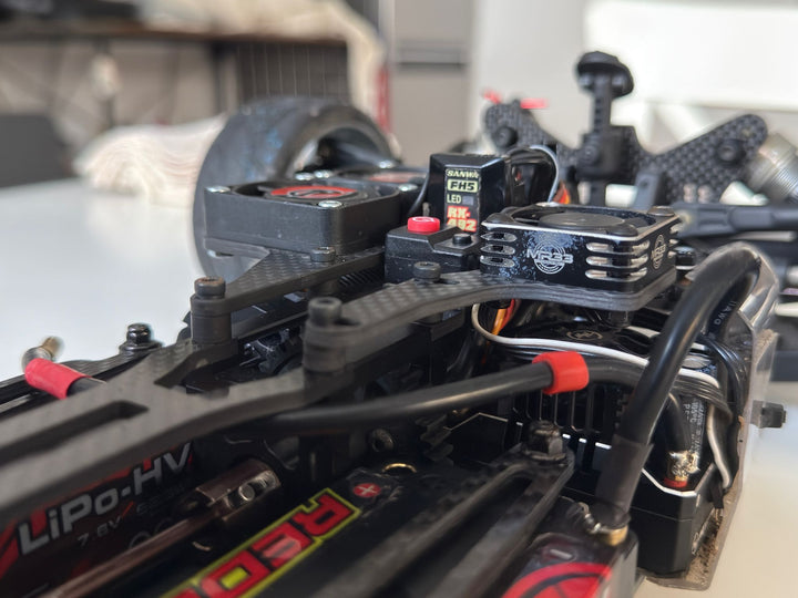 Serpent Cobra SRX8 GTE Single Fan 30mm Support Kit