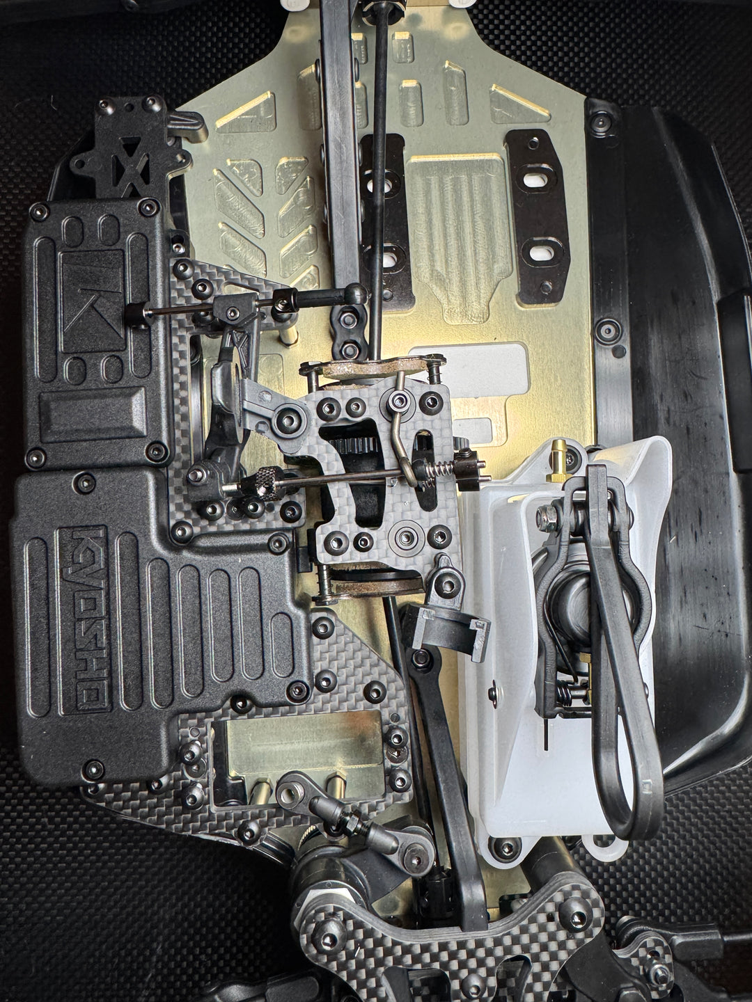 Kyosho MP11 ST Servo Plate