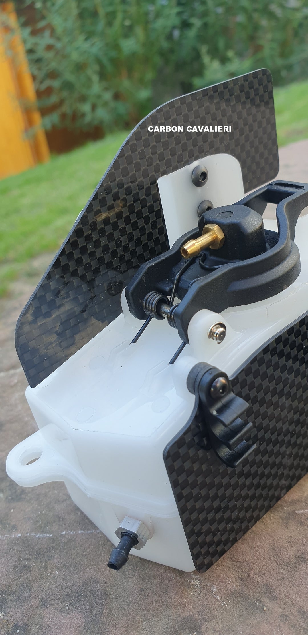 Team Associated RC 8B3.1-4 Air Filter Guard