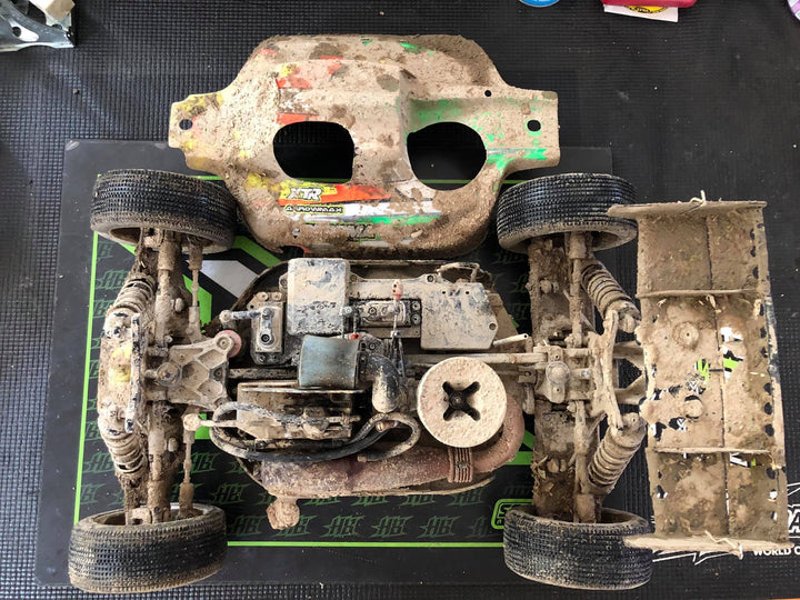 HB Racing D815 - D8 World Spec Air Filter Guard